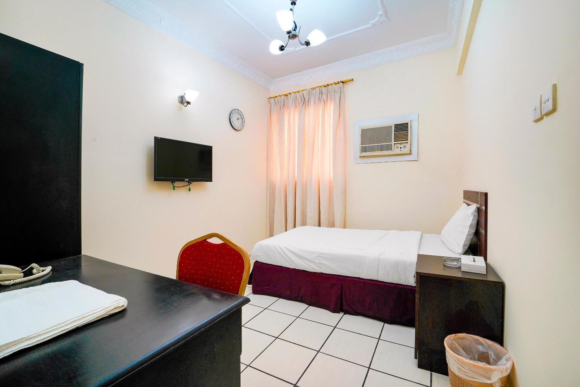 Oyo 124 Al Salam Palace Hotel マナーマ エクステリア 写真